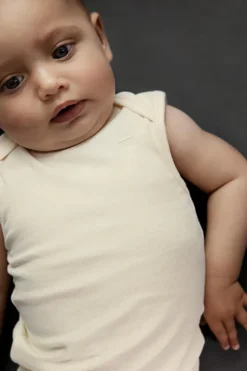 Baby romper mouwloos ecru