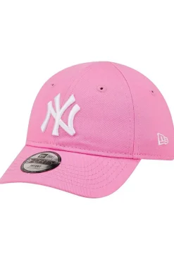 Casual cap rose