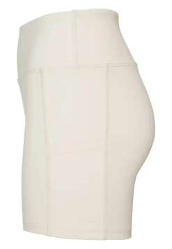 Sacha Short Sand